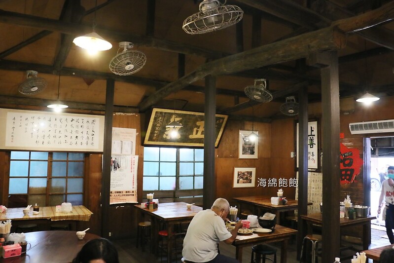 『龍門客棧餃子館』台北飄香近60年餃子老店，超人氣滷味，牛肉蛋花湯，菜單價位(捷運善導寺站) @海綿飽飽的鳳梨城堡
