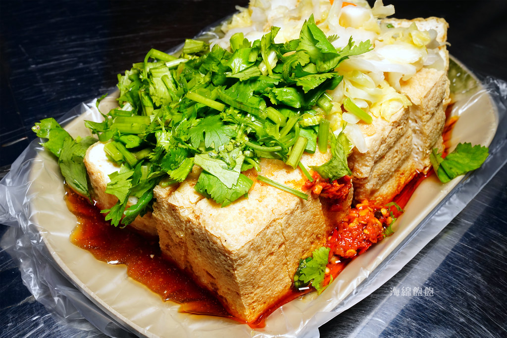 中壢夜市排隊美食「金牌香豆腐」超人氣酥炸臭豆腐、菜單價位 @海綿飽飽的鳳梨城堡