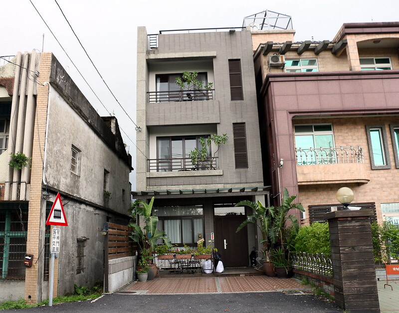 【宜蘭|礁溪】礁溪溫泉住宿推薦-傑克魔豆二館-夜宿魔鏡-精緻情境房型-親子旅遊-任天堂紅白機-室內溫泉湯屋-附早餐-宜蘭兩天一夜遊（近礁溪火車站） @海綿飽飽的鳳梨城堡