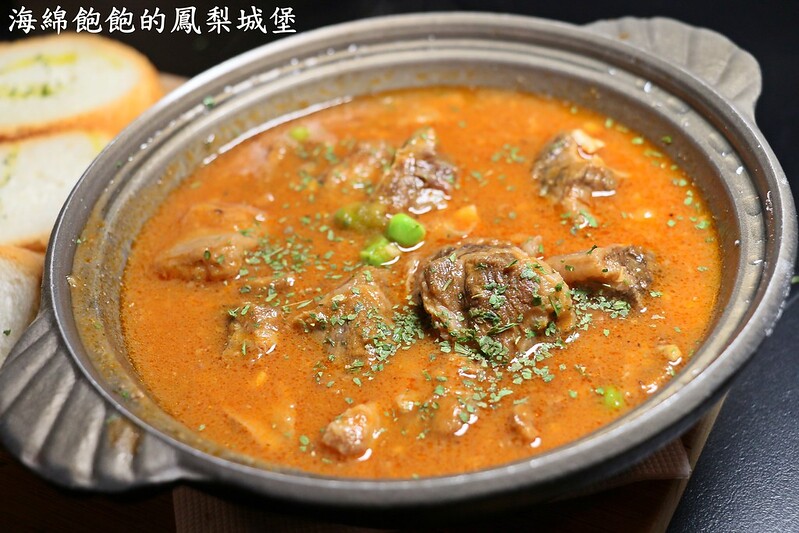 【台北|大安】ABV Bar &#038; Kitchen 啤酒餐廳/東區餐酒館/300種精釀啤酒/東區地中海料理/啤酒瓶蓋紀念品DIY/完整菜單(捷運國父紀念館站) @海綿飽飽的鳳梨城堡