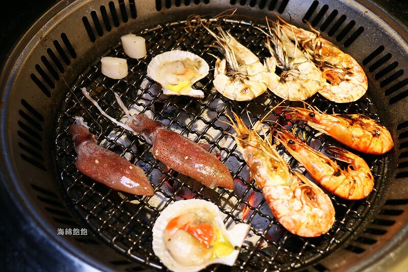 東區燒肉火鍋吃到飽『瓦崎燒烤火鍋』母親節.謝師宴聚餐推薦/哈根達斯.Cold Stone冰淇淋.生啤酒無限量供應/完整菜單及價位(捷運忠孝復興站) @海綿飽飽的鳳梨城堡