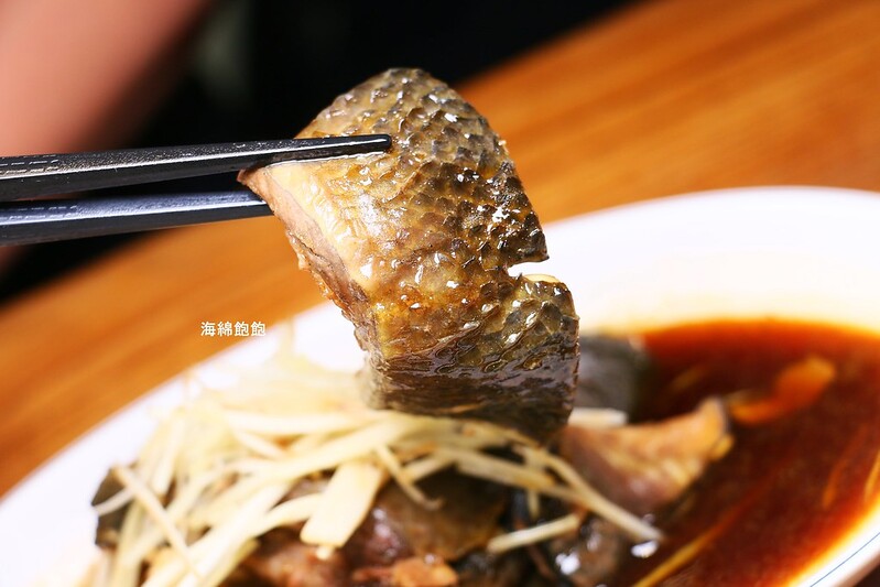 台北必喝雞湯『雙月食品社』立法院及台大醫院美食推薦、溫體雞腿肉、東石鮮蚵、無刺虱目魚、限量油飯、宅配雞湯、完整菜單(捷運善導寺站) @海綿飽飽的鳳梨城堡