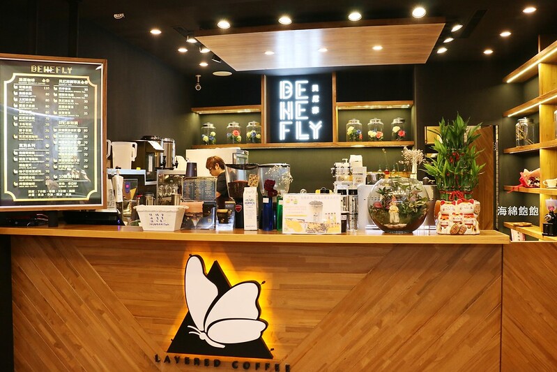 士林夜市飲料『貝尼菲 Benefly漸層咖啡』2017最夯漸層飲料/IG熱門打卡點/完整飲料單/外送服務(捷運劍潭站) @海綿飽飽的鳳梨城堡