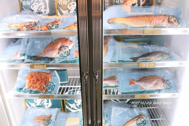 內湖美食『日向鮮漁場/日向鮮立喰屋』自助投幣式點餐機/手釣台灣魚/立吞生魚片丼飯/內用熱茶味噌湯無限量供應(捷運西湖市場站) @海綿飽飽的鳳梨城堡