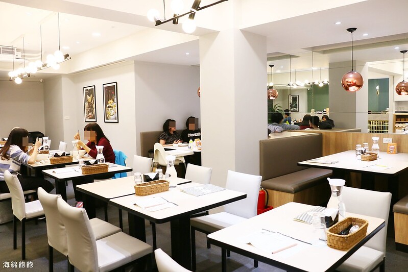 東區美食『MB white coffee(忠孝店)』南洋料理/海南雞飯/娘惹咖哩雞飯/咖椰吐司/完整菜單(捷運忠孝敦化站) @海綿飽飽的鳳梨城堡