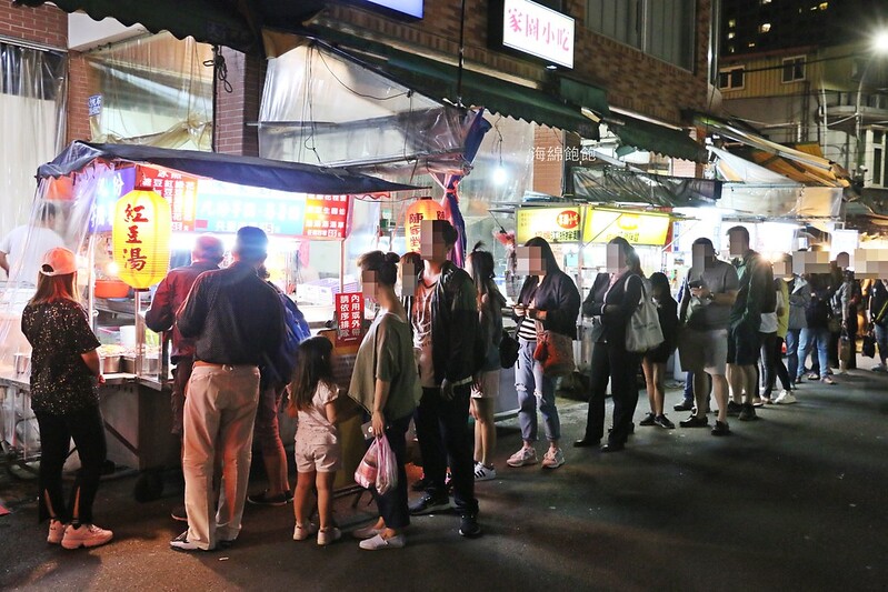 北投市場美食『陳家剉冰』高CP大碗公黑糖剉冰，多達30種配料，九份芋圓、紅豆湯、花生湯、燒仙草、豆花(捷運北投站) @海綿飽飽的鳳梨城堡