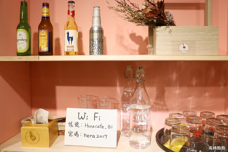 台北不限時咖啡廳『Hera Cafe』IG網美下午茶，草莓/抹茶/藍莓戚風蛋糕，手工甜點，拉花拿鐵，提供免費WIFI，完整菜單價位(捷運中山站) @海綿飽飽的鳳梨城堡