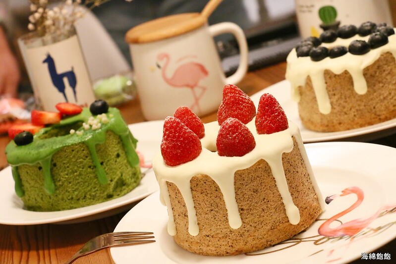 台北不限時咖啡廳『Hera Cafe』IG網美下午茶，草莓/抹茶/藍莓戚風蛋糕，手工甜點，拉花拿鐵，提供免費WIFI，完整菜單價位(捷運中山站) @海綿飽飽的鳳梨城堡