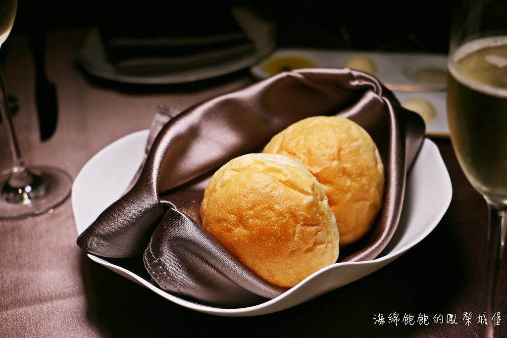 宜蘭羅東高空景觀餐廳｜村却國際溫泉酒店 WEST 23歐陸料理，約會慶生首選！牛排、龍蝦、石斑魚、現流海鮮精緻料理！ @海綿飽飽的鳳梨城堡