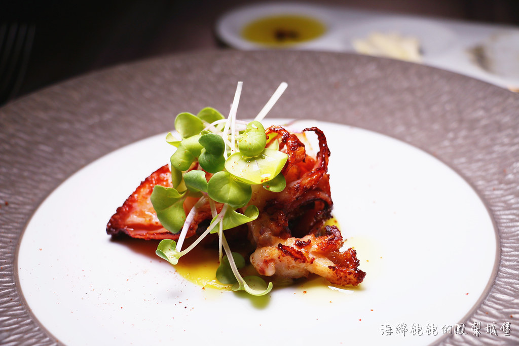 宜蘭羅東高空景觀餐廳｜村却國際溫泉酒店 WEST 23歐陸料理，約會慶生首選！牛排、龍蝦、石斑魚、現流海鮮精緻料理！ @海綿飽飽的鳳梨城堡