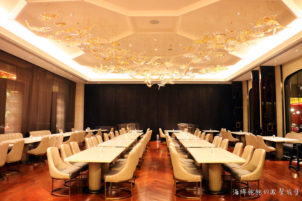 台北吃到飽「美福大飯店彩匯自助餐廳」semi-buffet 龍蝦、日本A5和牛!! @海綿飽飽的鳳梨城堡