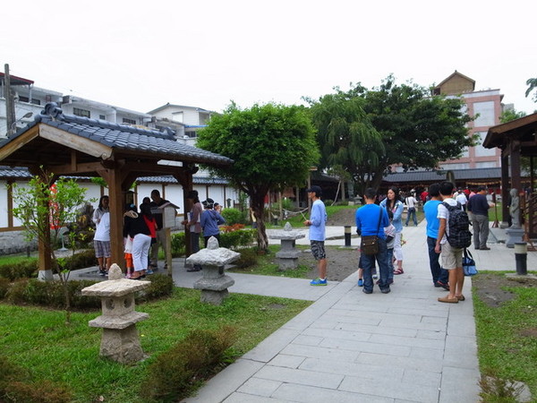 【花蓮|吉安】花蓮熱門旅遊景點-花蓮吉安慶修院-傳統日式佛堂-花蓮三級古蹟-手水舍-不動明王-慶修院佛堂-弘法大師-光明真言百萬遍石 @海綿飽飽的鳳梨城堡